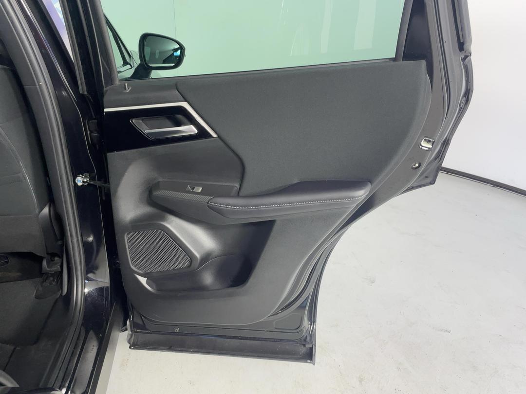 Photo '19' of Mitsubishi Outlander