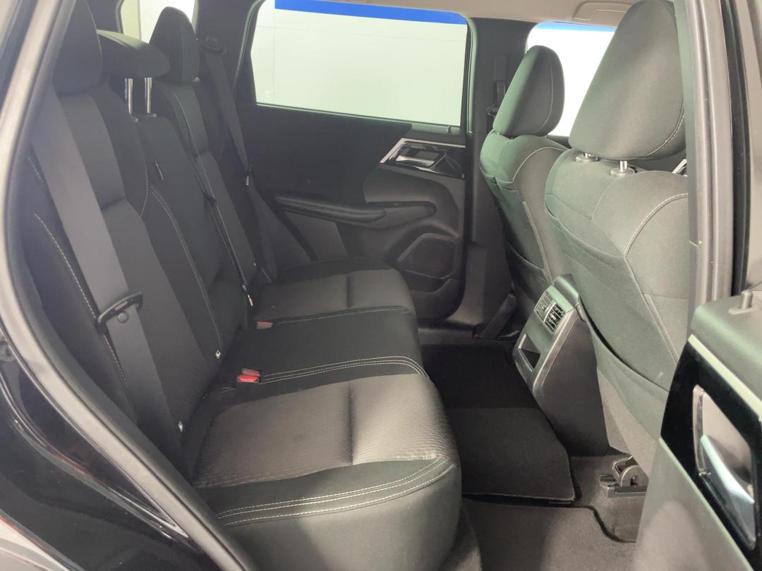 Photo '20' of Mitsubishi Outlander