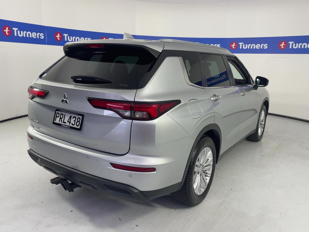 Photo '7' of Mitsubishi Outlander