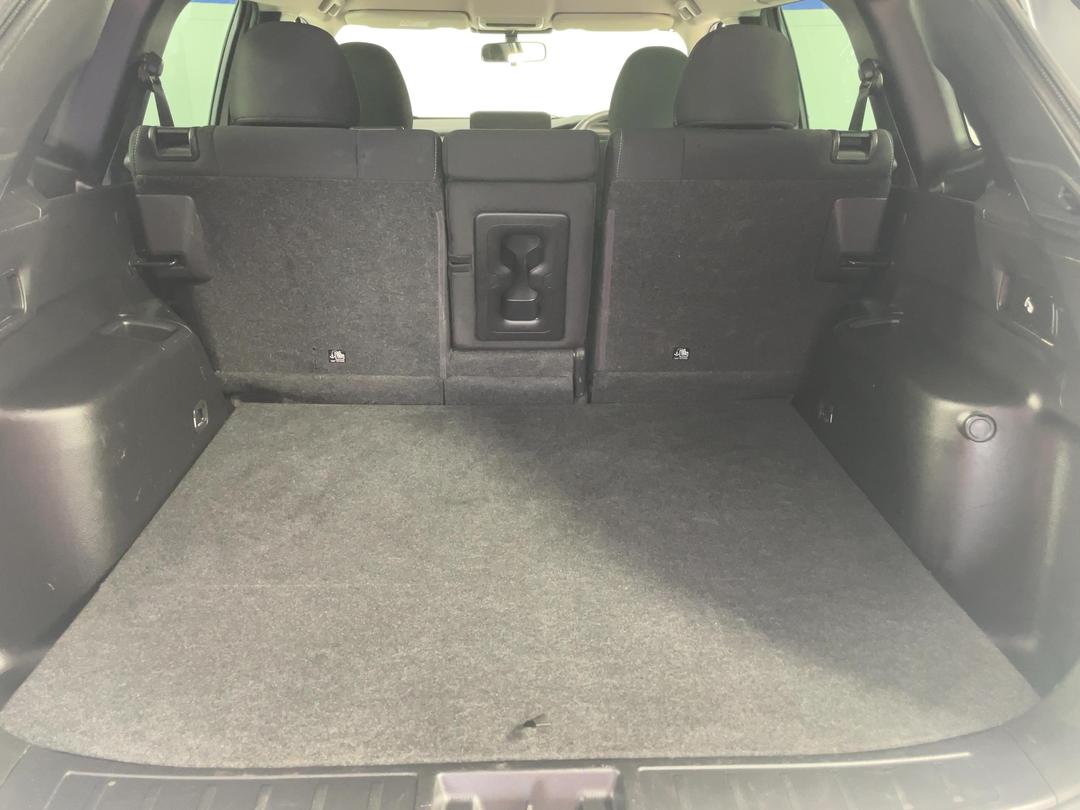 Photo '14' of Mitsubishi Outlander