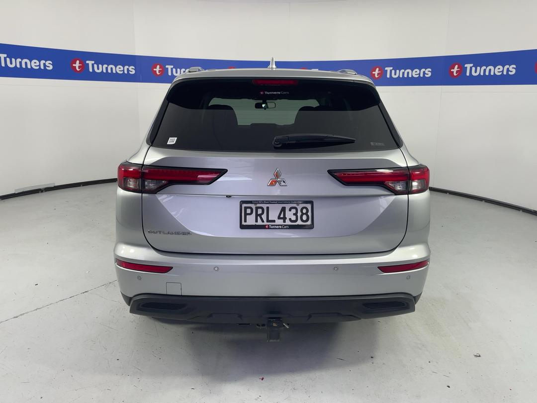 Photo '6' of Mitsubishi Outlander