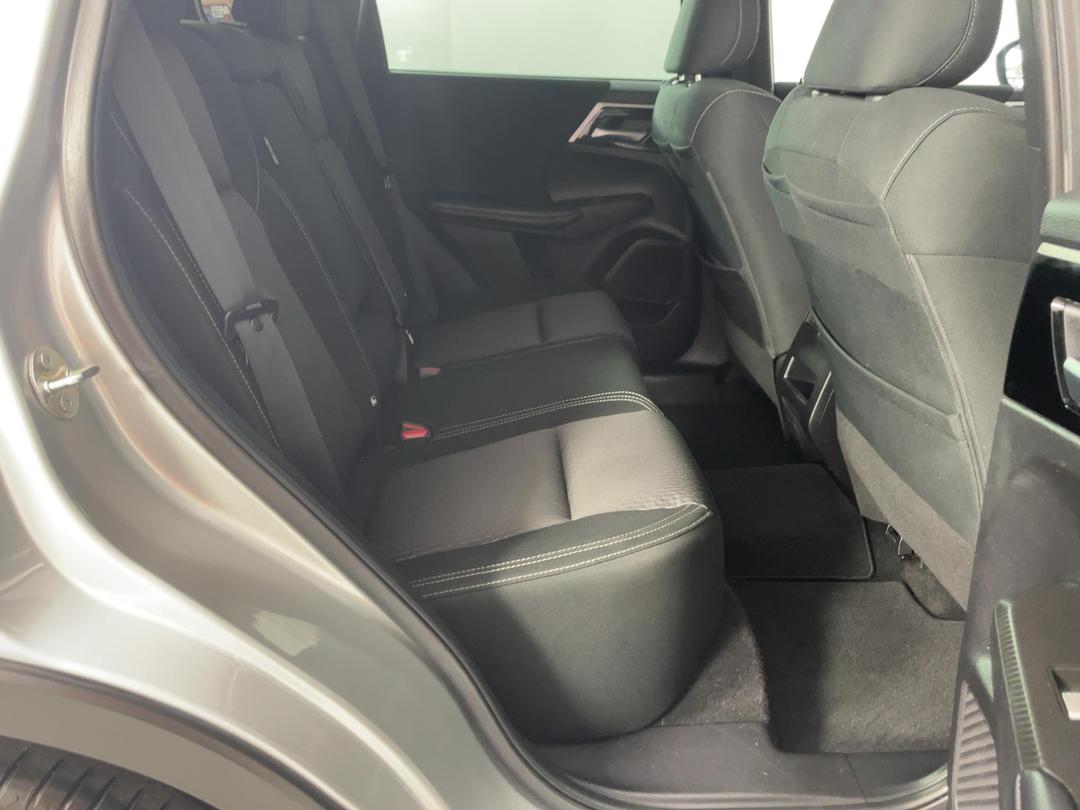 Photo '20' of Mitsubishi Outlander
