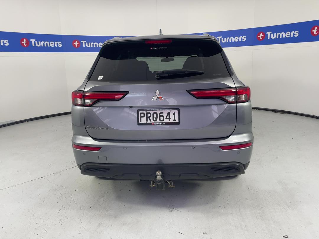 Photo '6' of Mitsubishi Outlander