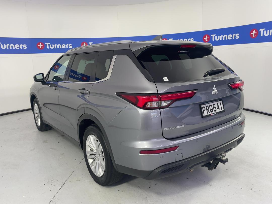 Photo '5' of Mitsubishi Outlander