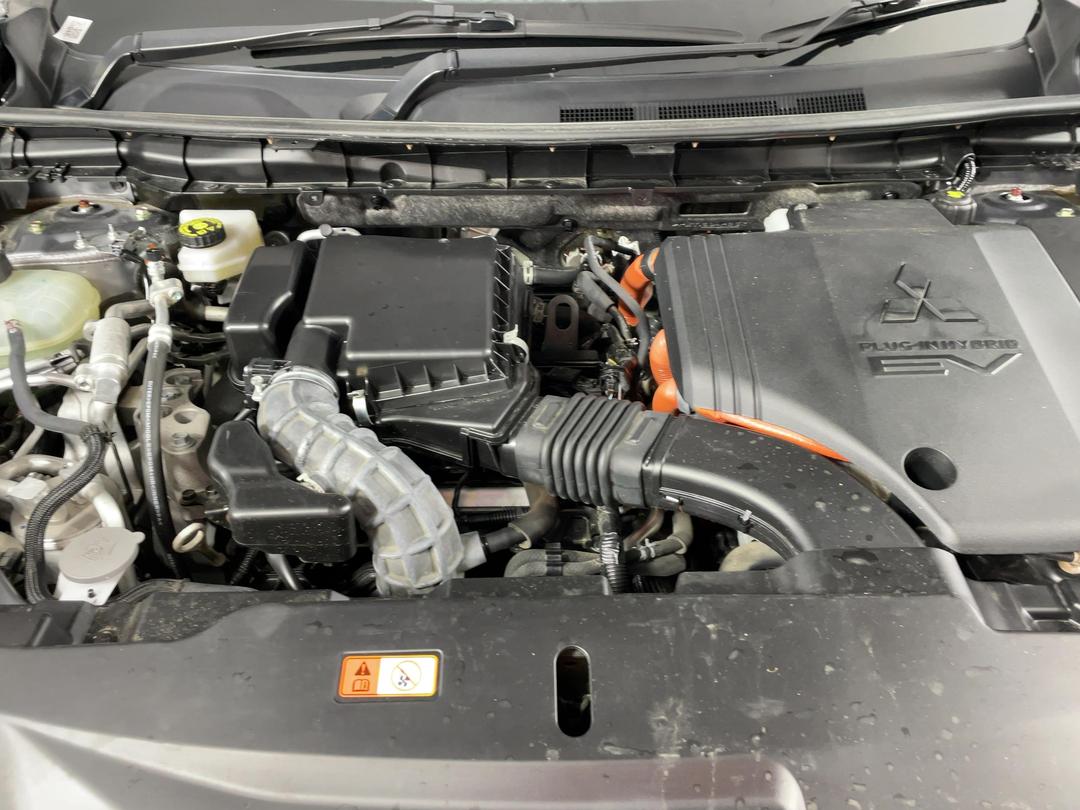 Photo '13' of Mitsubishi Outlander