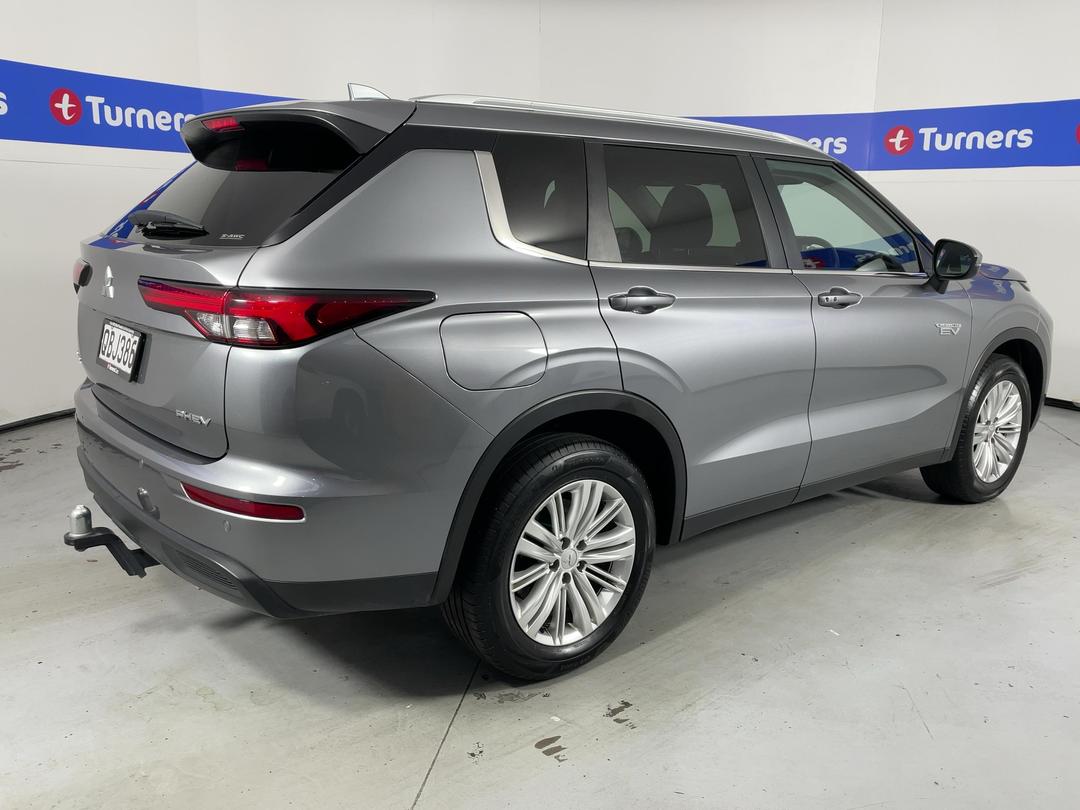 Photo '7' of Mitsubishi Outlander
