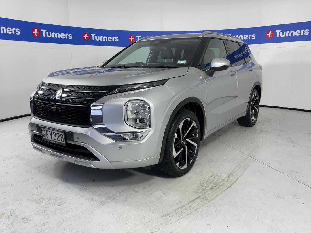 Photo '4' of Mitsubishi Outlander