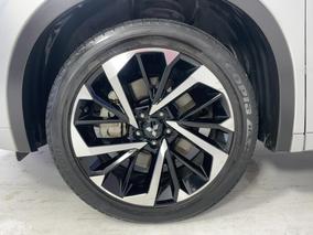 Photo '10' of Mitsubishi Outlander