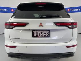 Photo '6' of Mitsubishi Outlander