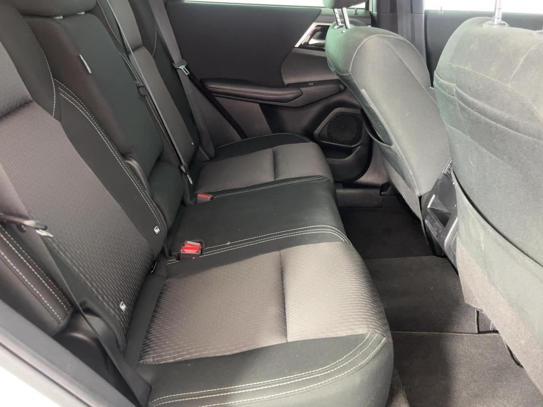 Photo '20' of Mitsubishi Outlander
