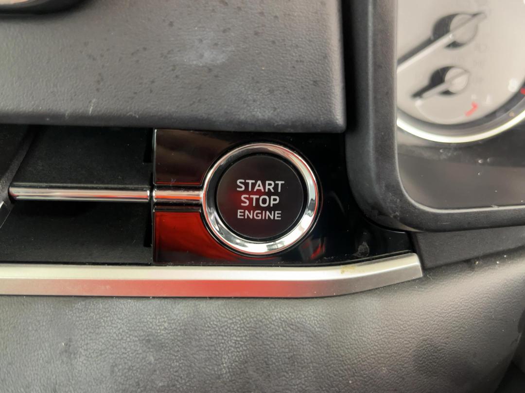 Photo '23' of Mitsubishi Outlander