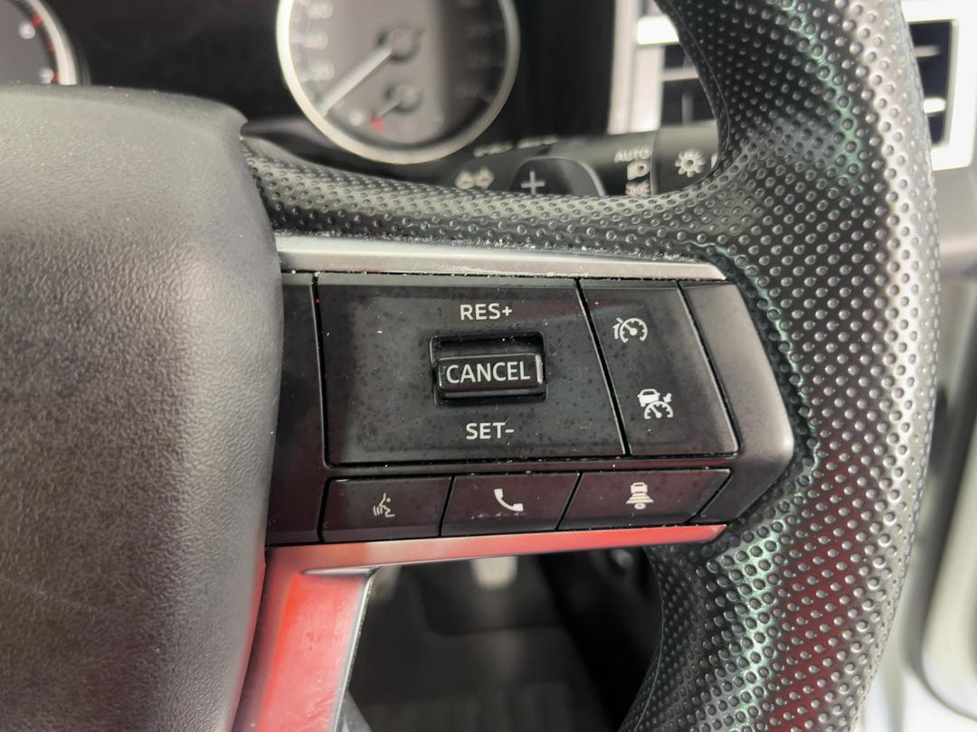 Photo '24' of Mitsubishi Outlander