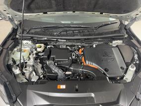 Photo '13' of Mitsubishi Outlander