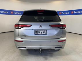 Photo '6' of Mitsubishi Outlander