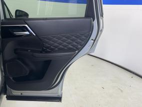 Photo '19' of Mitsubishi Outlander