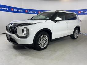 Photo '4' of Mitsubishi Outlander