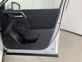 Photo '15' of Mitsubishi Outlander