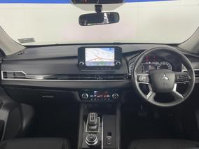 Photo '17' of Mitsubishi Outlander