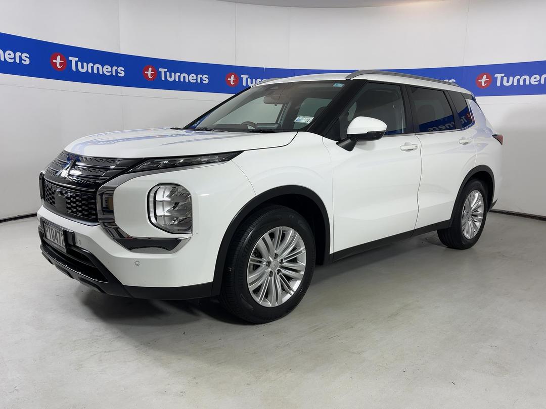 Photo '4' of Mitsubishi Outlander