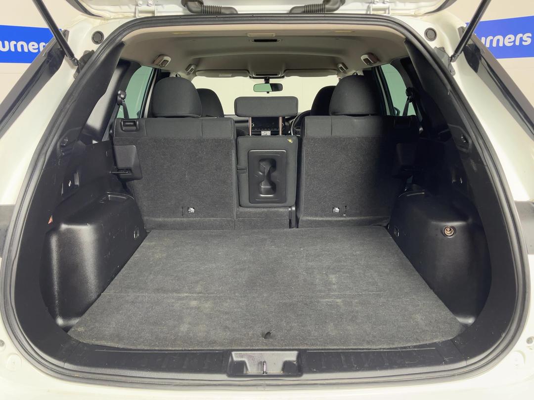 Photo '14' of Mitsubishi Outlander