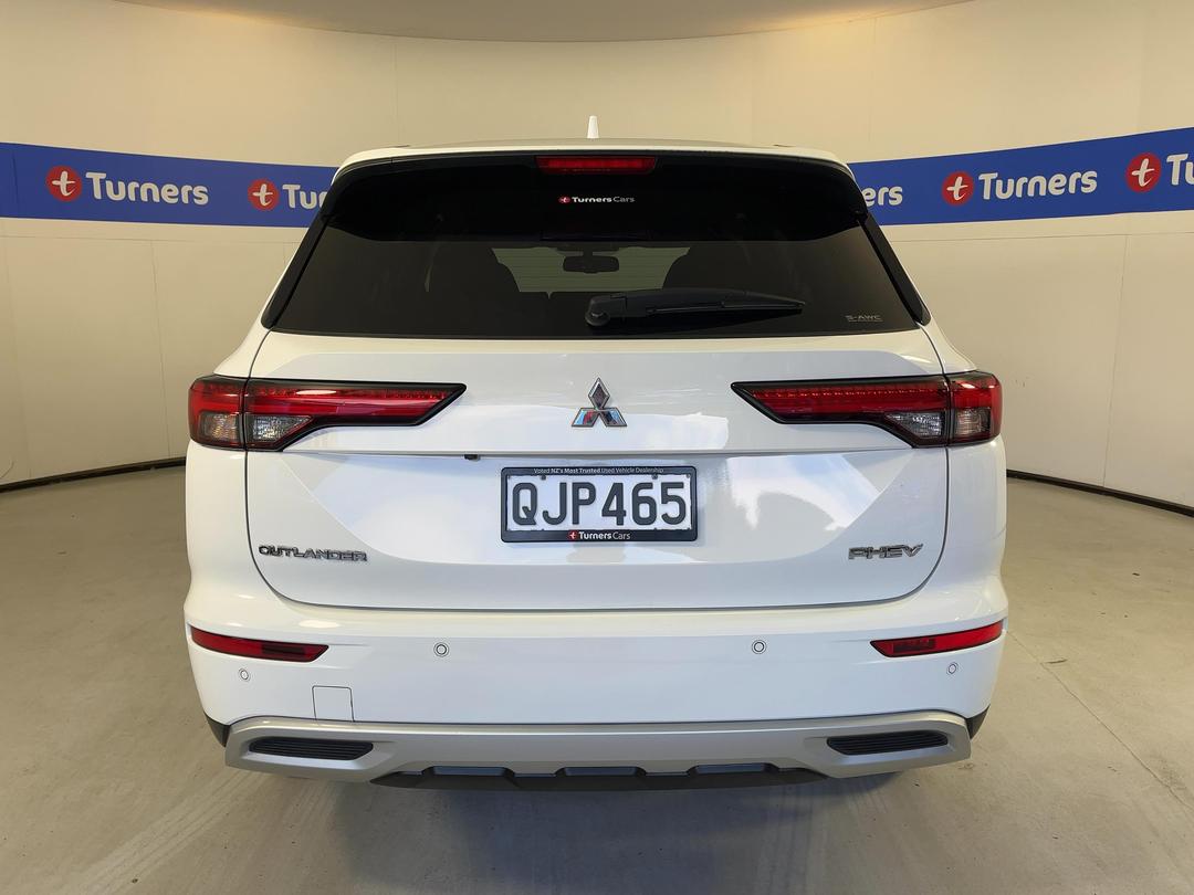 Photo '6' of Mitsubishi Outlander
