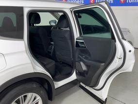 Photo '19' of Mitsubishi Outlander