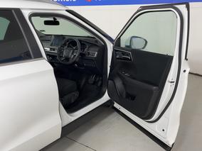 Photo '15' of Mitsubishi Outlander