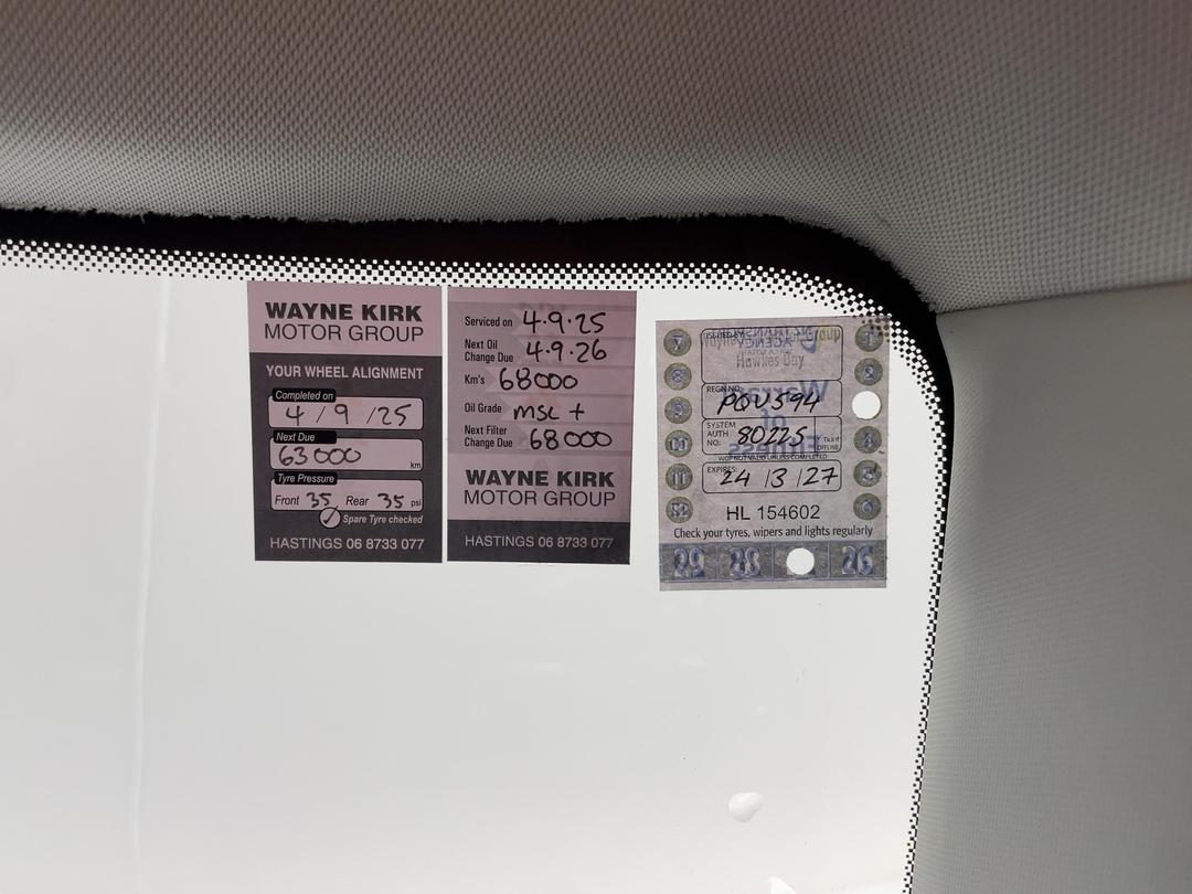 Photo '24' of Mitsubishi Outlander