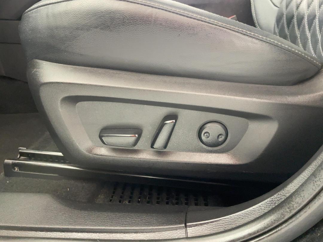 Photo '27' of Mitsubishi Outlander