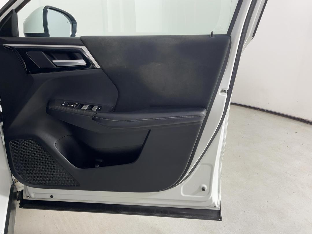 Photo '15' of Mitsubishi Outlander