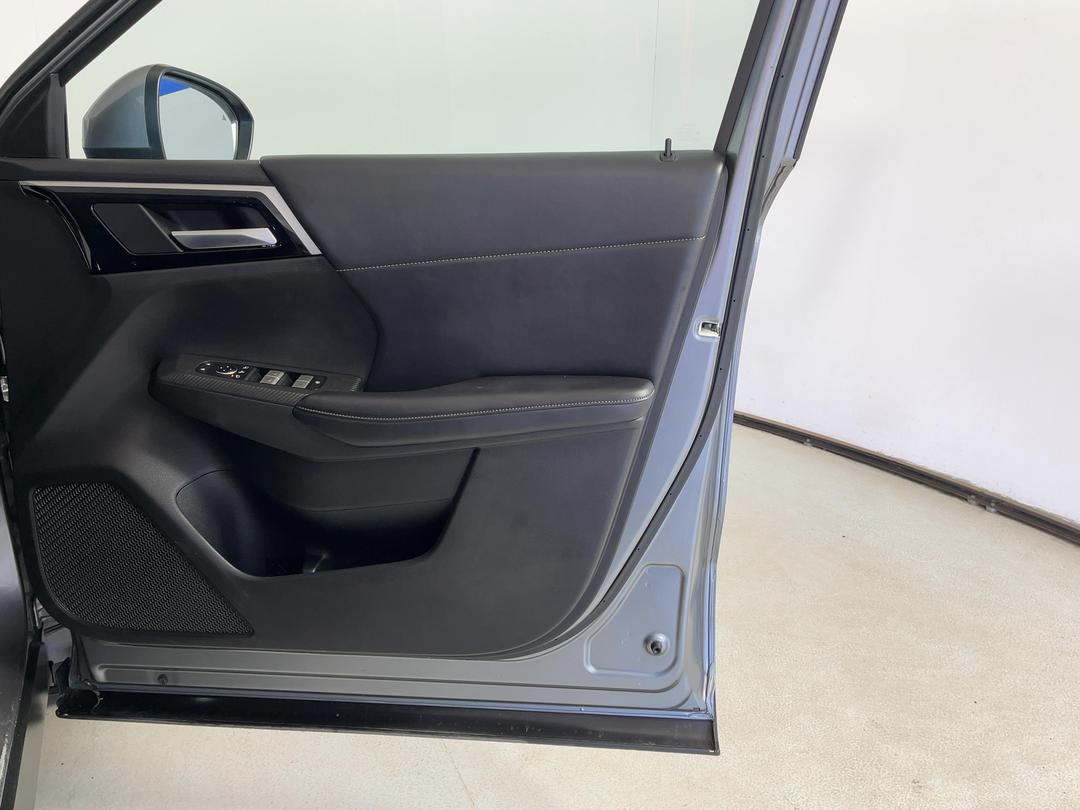 Photo '15' of Mitsubishi Outlander