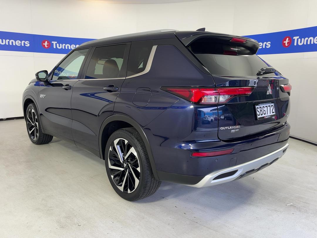 Photo '5' of Mitsubishi Outlander