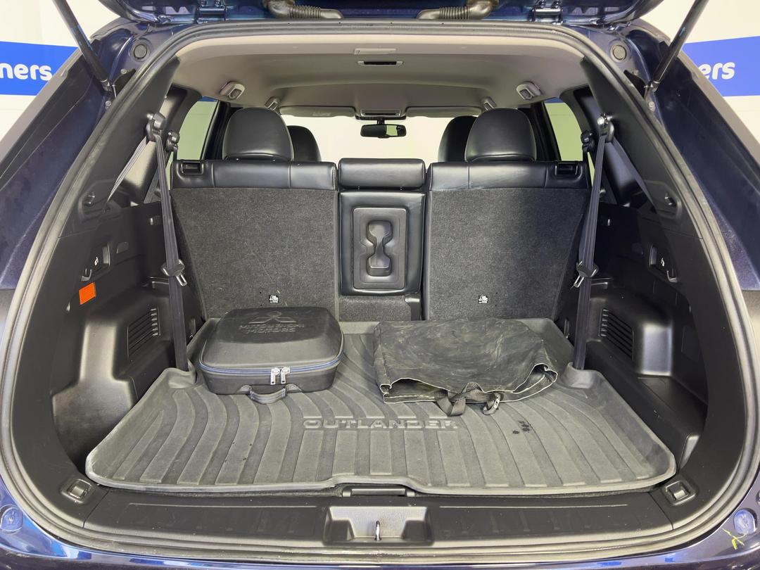Photo '14' of Mitsubishi Outlander