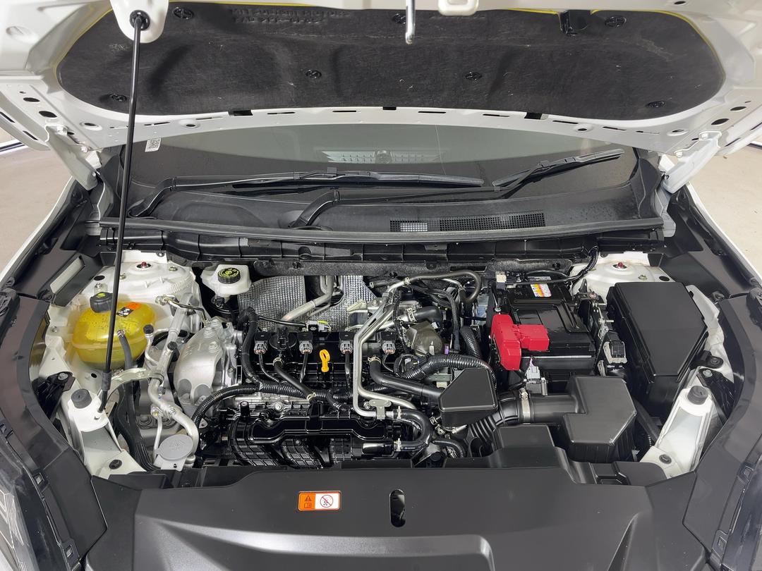 Photo '13' of Mitsubishi Outlander