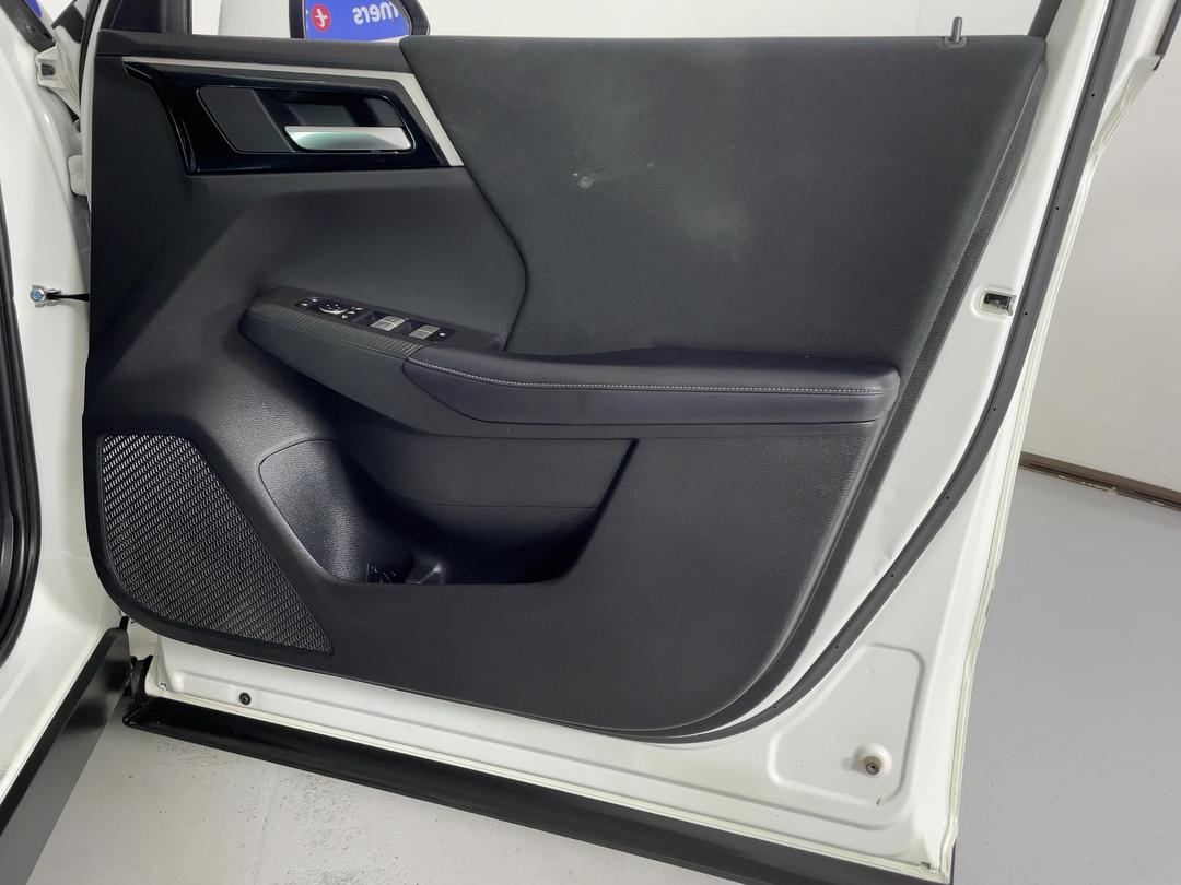 Photo '15' of Mitsubishi Outlander