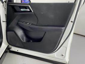 Photo '15' of Mitsubishi Outlander