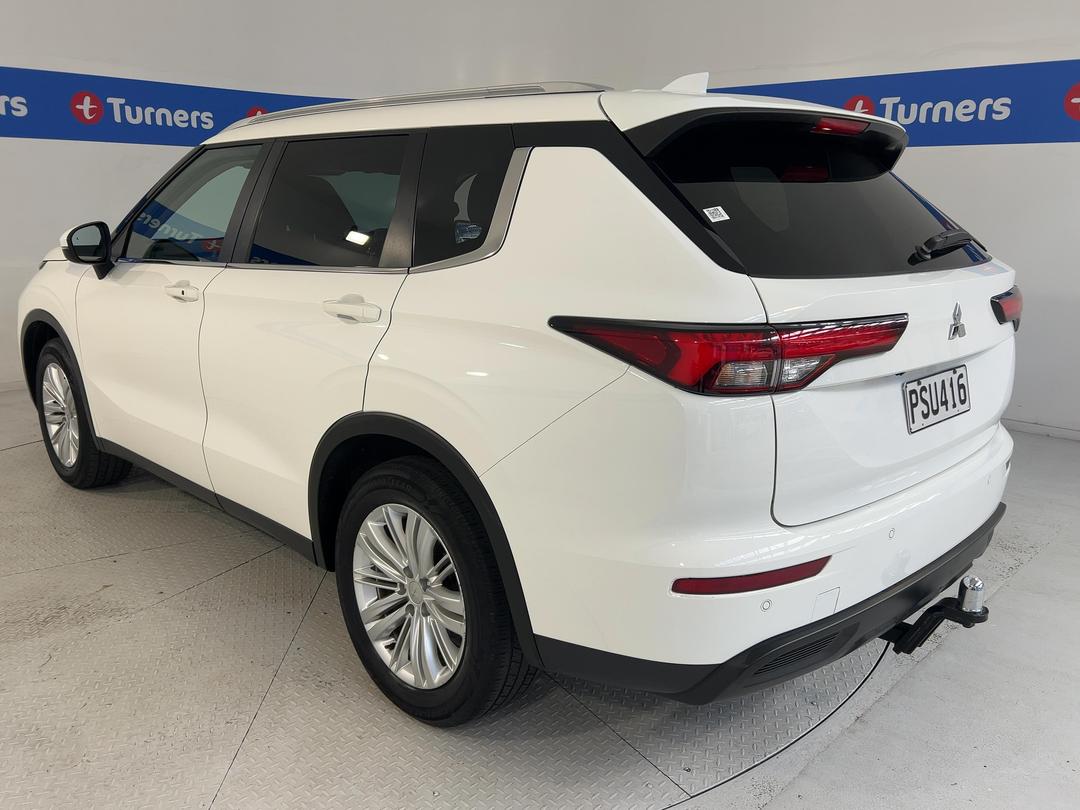 Photo '5' of Mitsubishi Outlander
