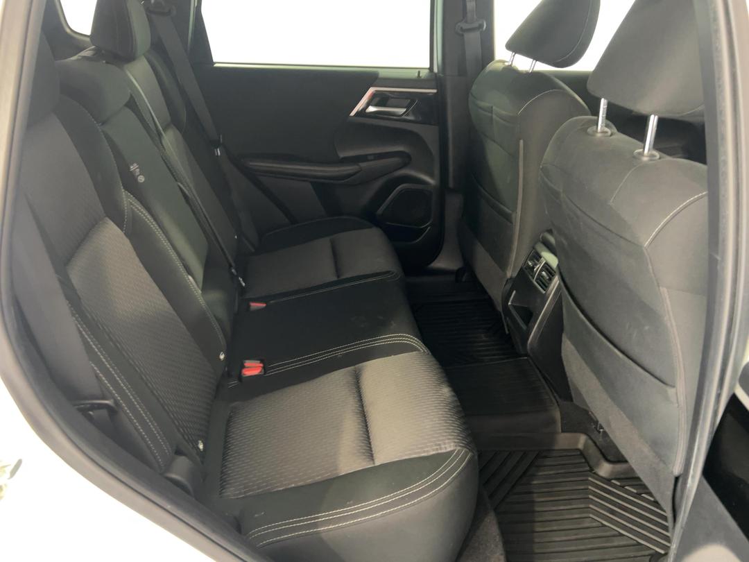 Photo '20' of Mitsubishi Outlander