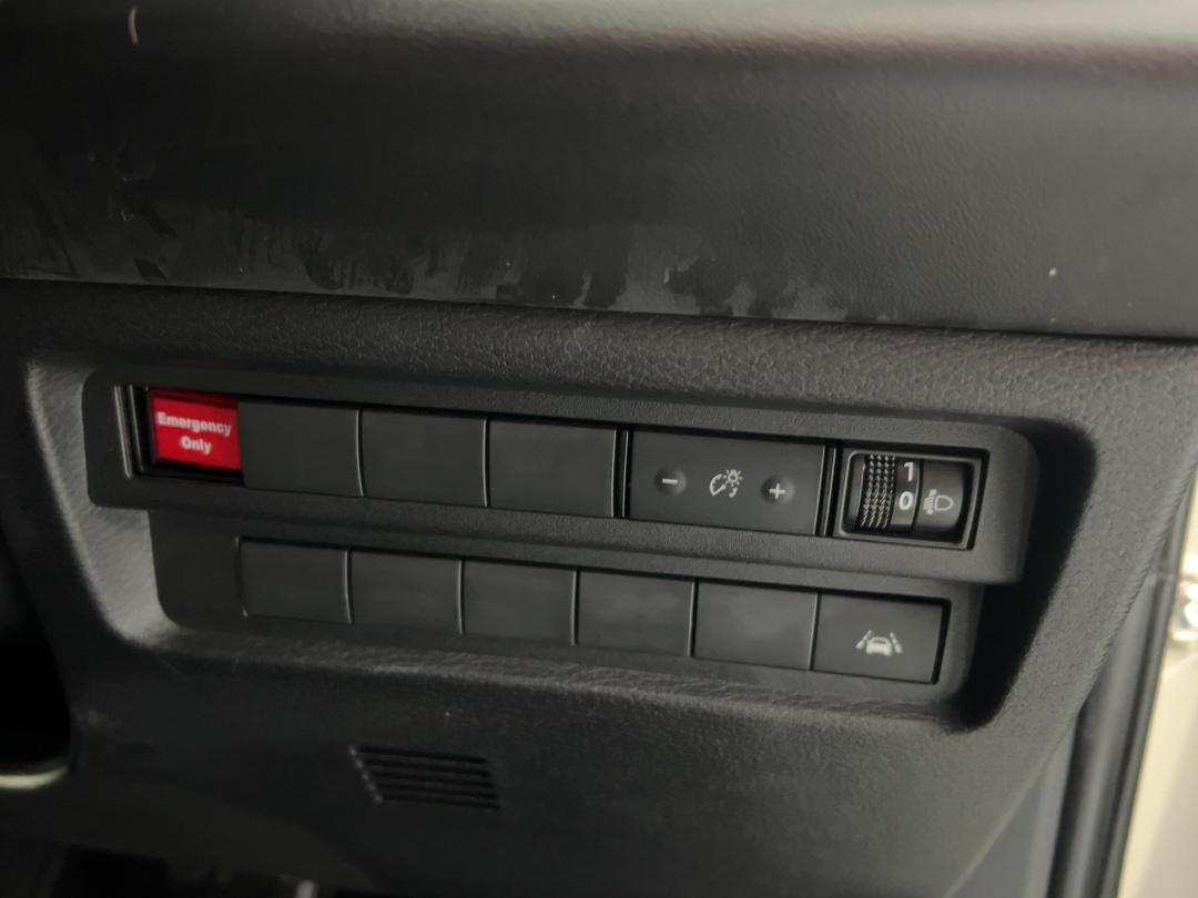 Photo '24' of Mitsubishi Outlander