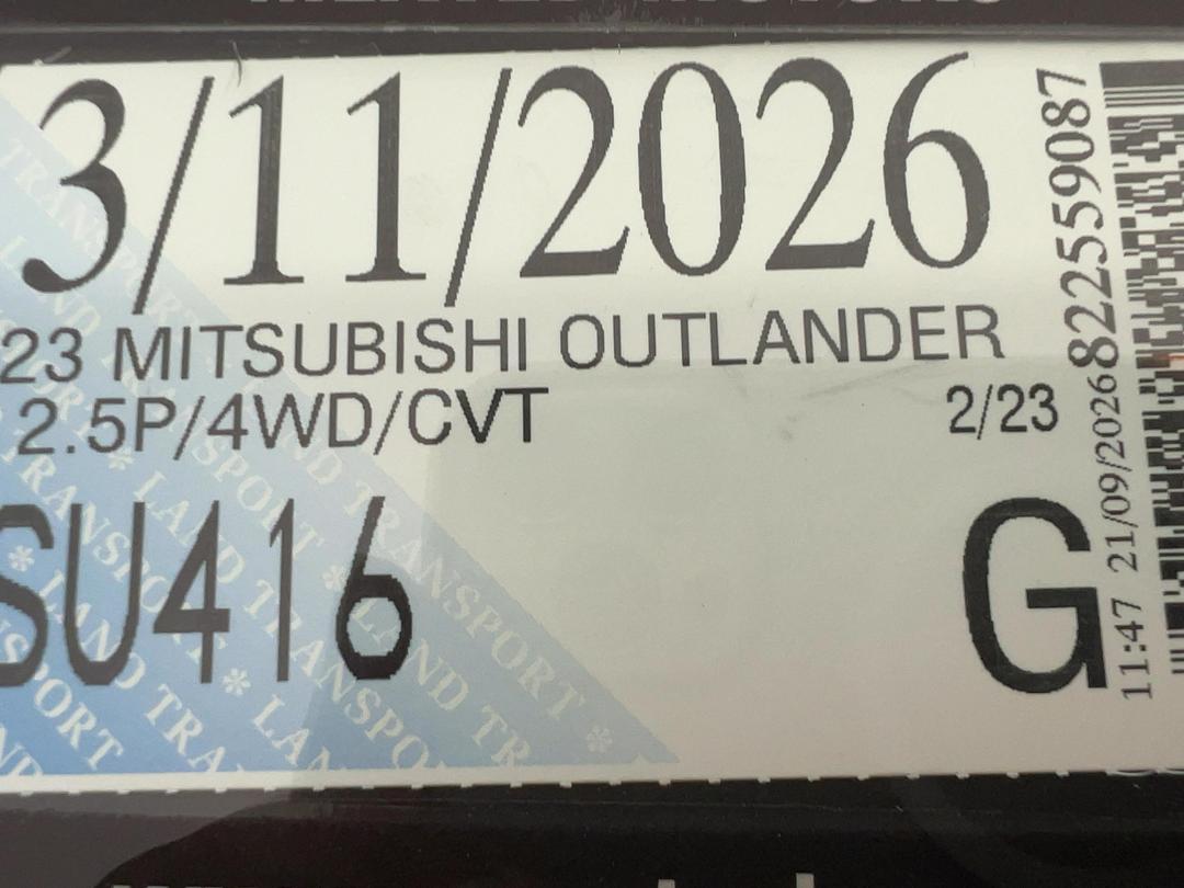 Photo '32' of Mitsubishi Outlander