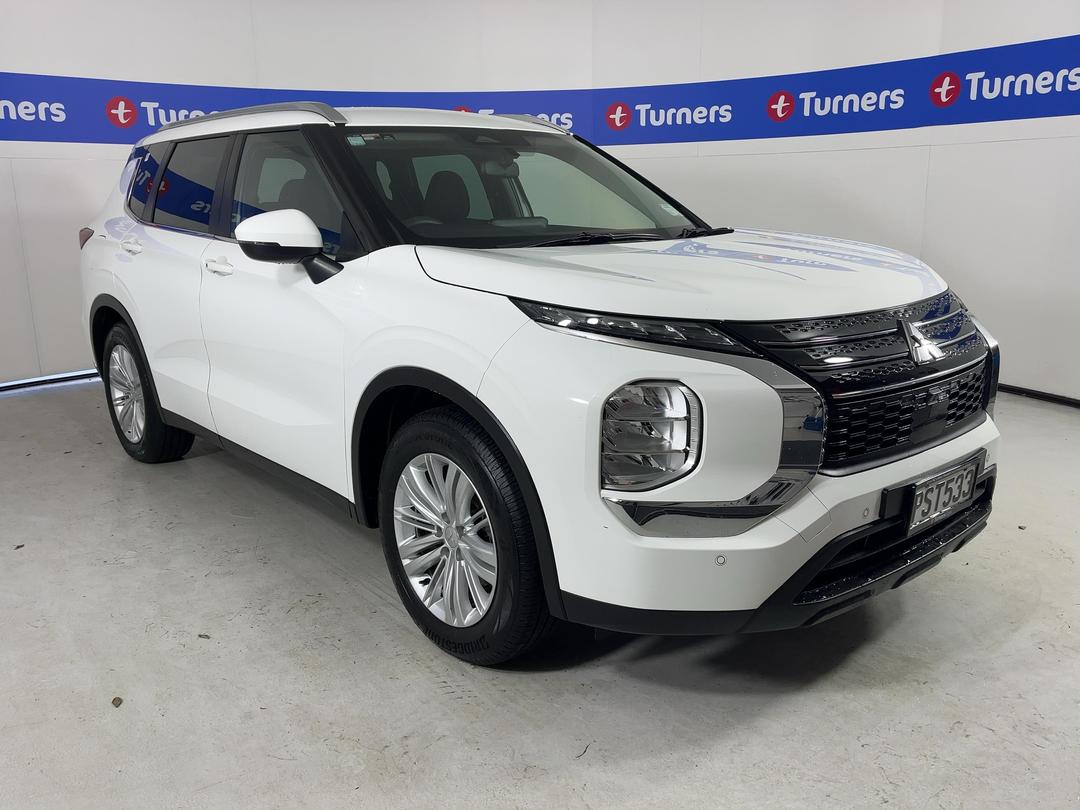 Photo '1' of Mitsubishi Outlander