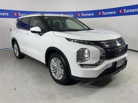 Photo '1' of Mitsubishi Outlander