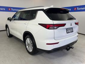 Photo '5' of Mitsubishi Outlander