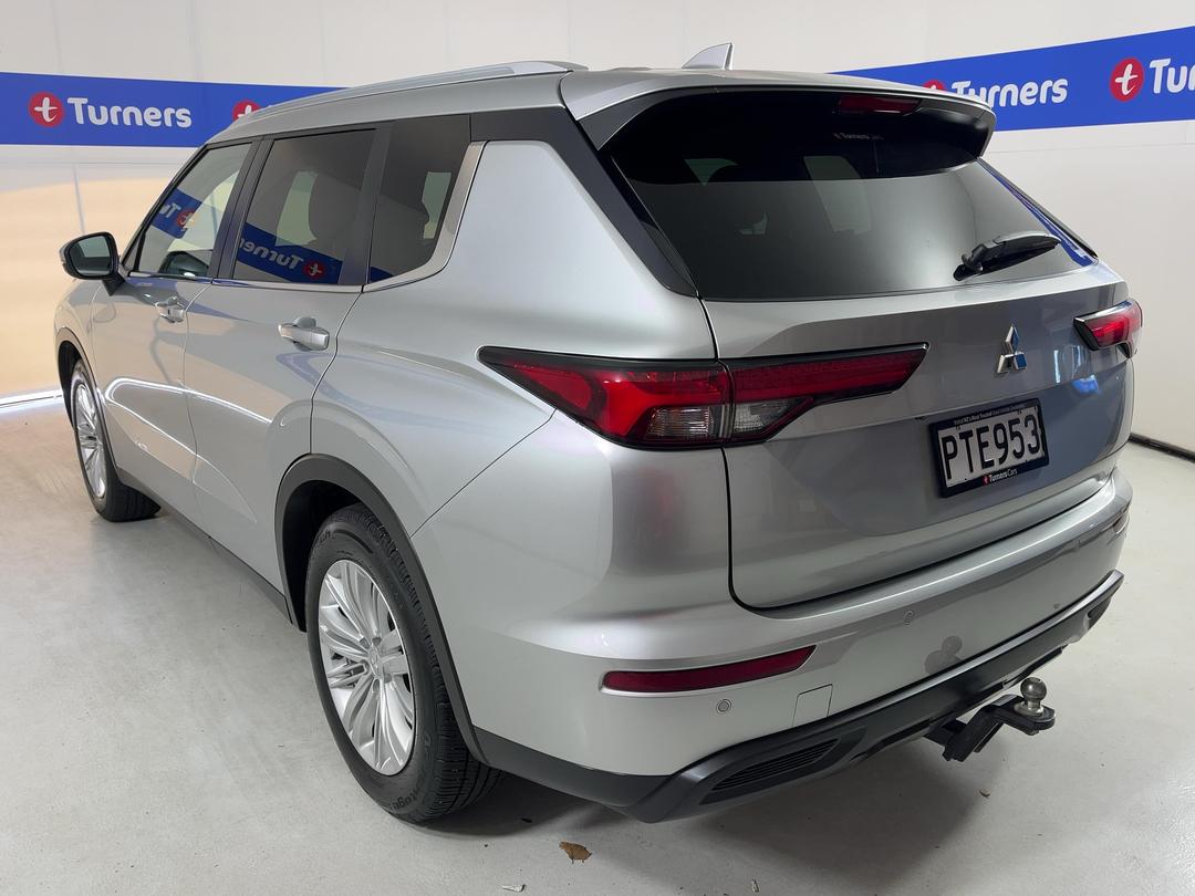Photo '5' of Mitsubishi Outlander