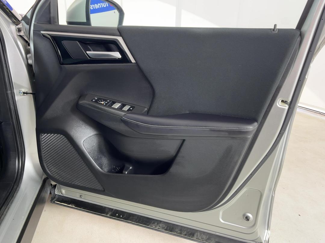 Photo '15' of Mitsubishi Outlander