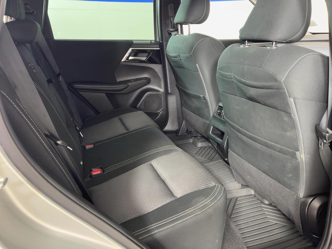 Photo '20' of Mitsubishi Outlander