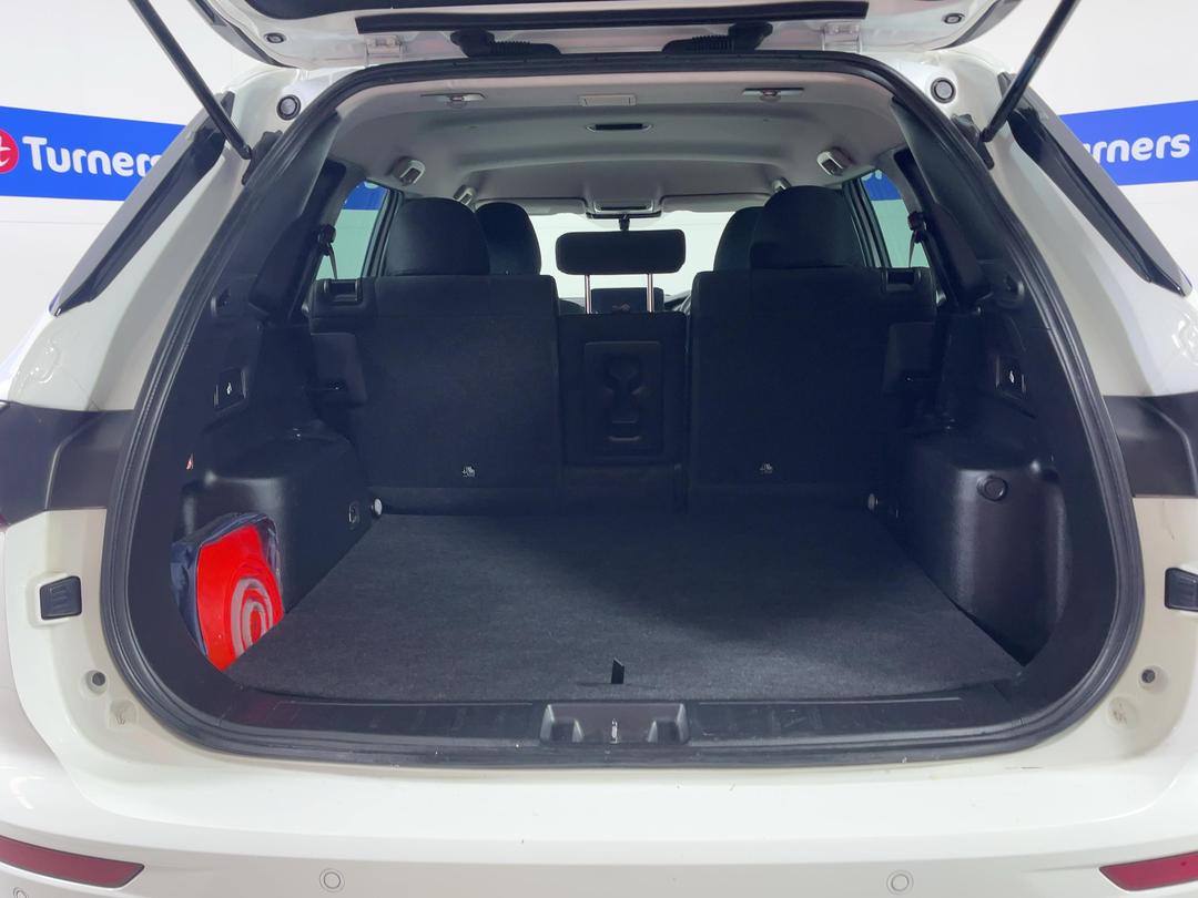 Photo '14' of Mitsubishi Outlander