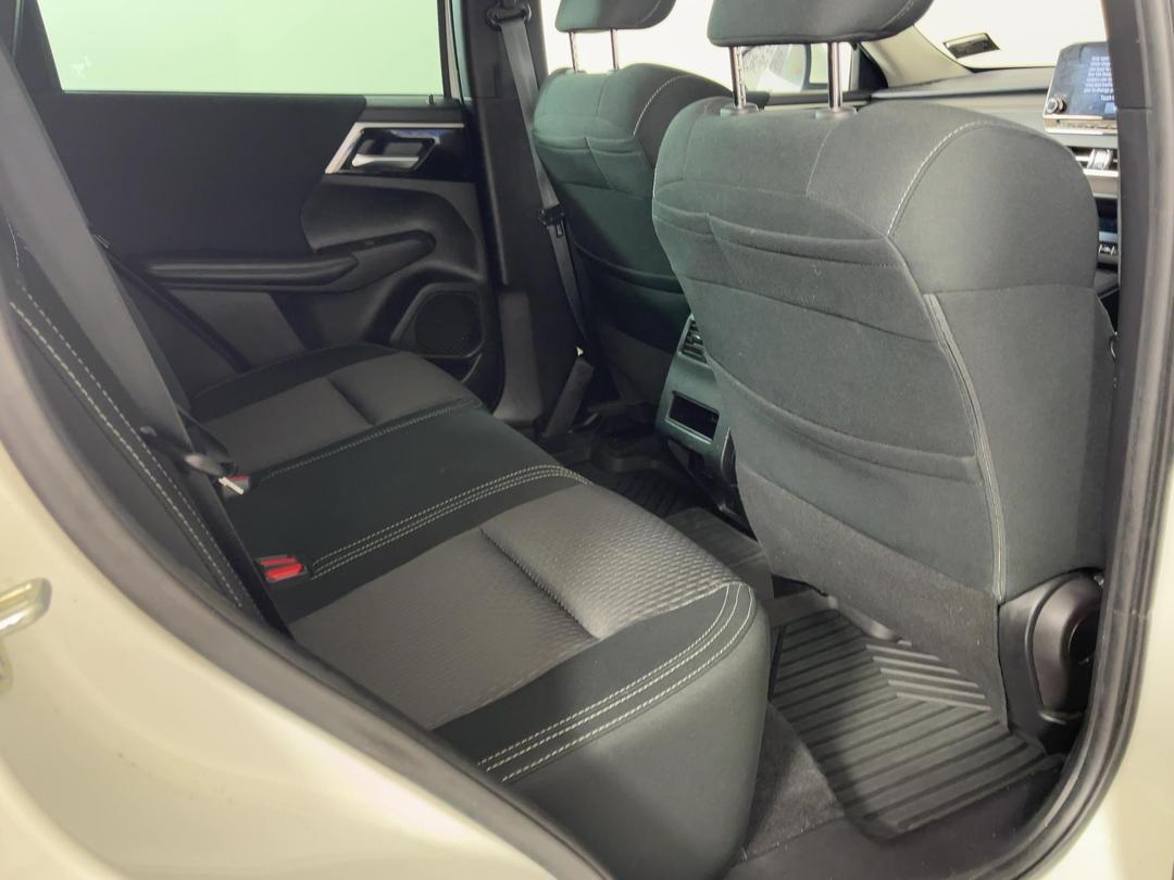 Photo '20' of Mitsubishi Outlander