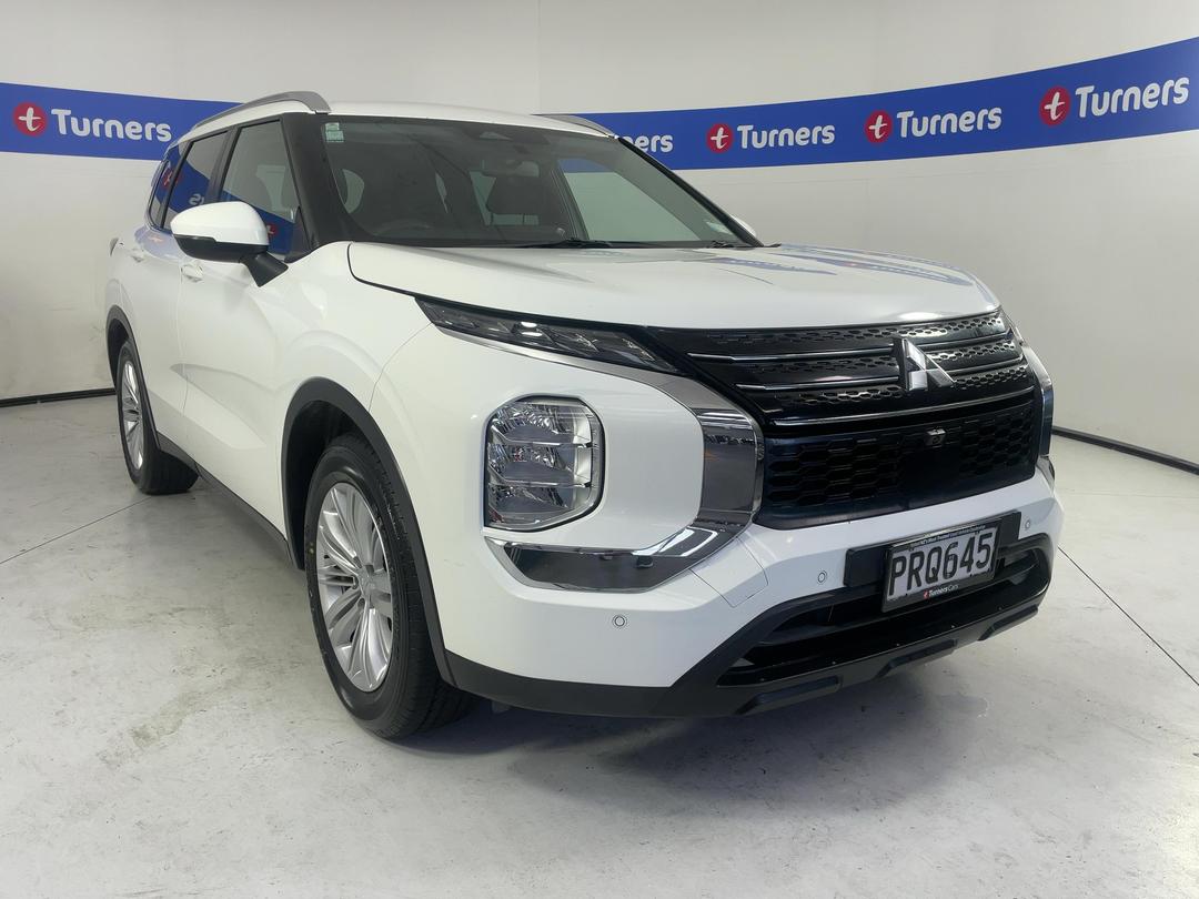 Photo '1' of Mitsubishi Outlander