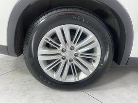 Photo '12' of Mitsubishi Outlander
